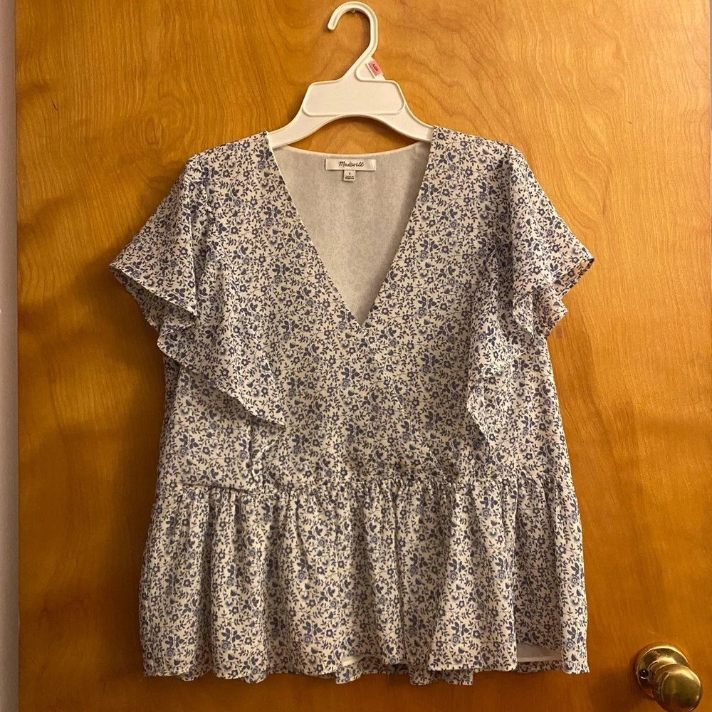 Madewell Georgette Ruffle-Sleeve Peplum Top in Americana Floral in small - Picture 4 of 5